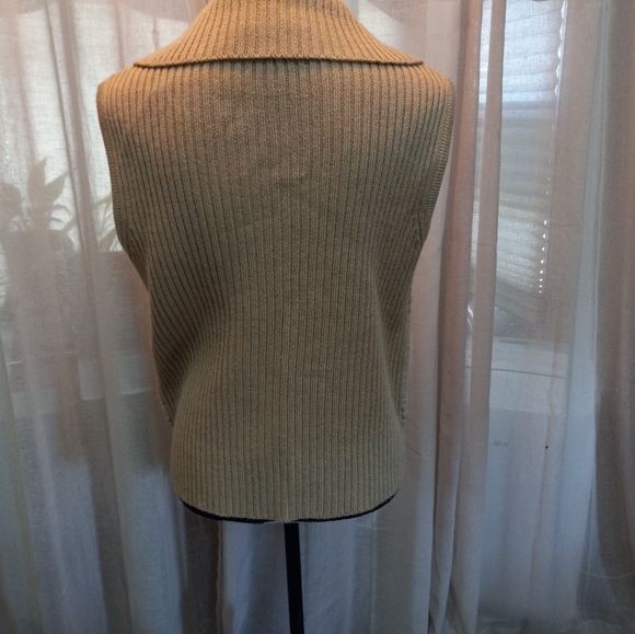 Designers studio sweater/ leather vest - Picture 2 of 6